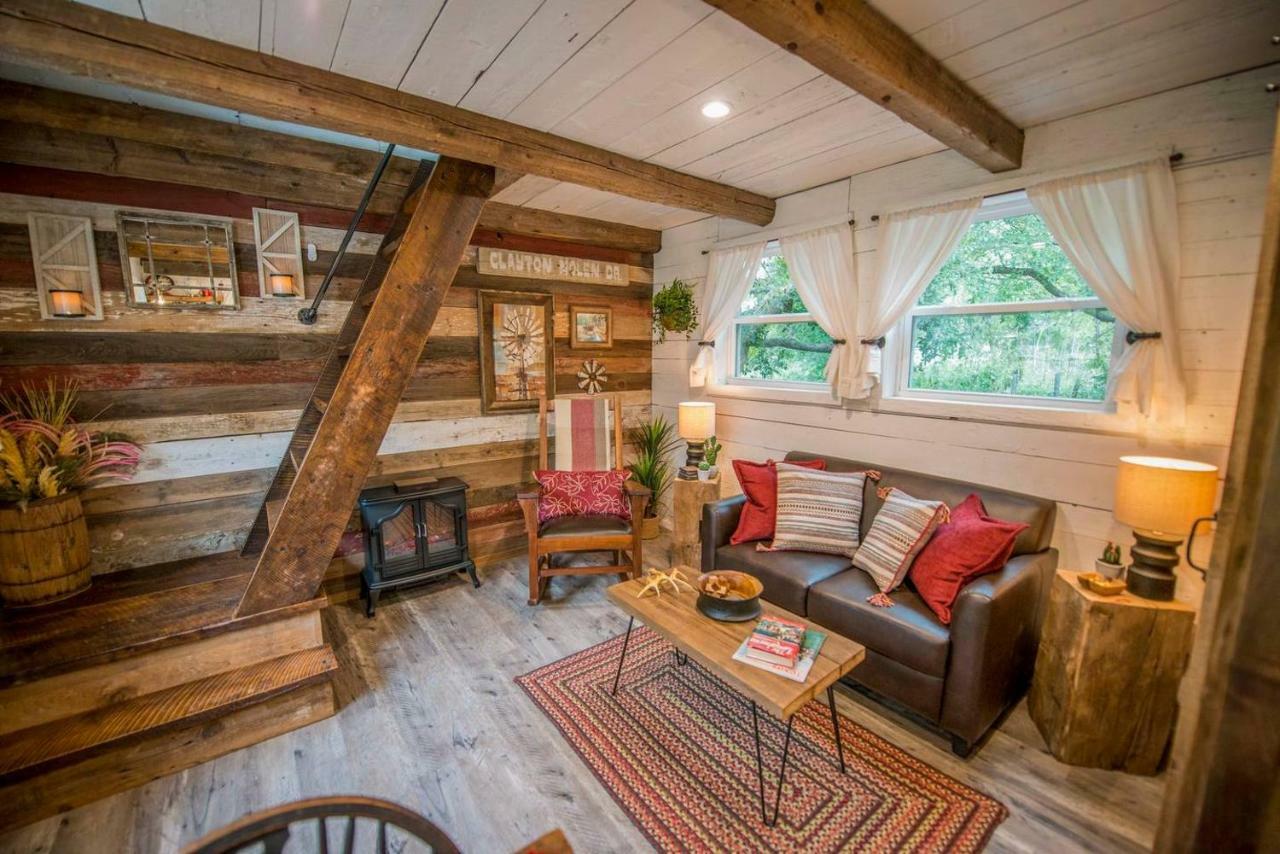 Cozy Cabin Little Red Hen 12 Min To Magnolia Waco Exterior foto