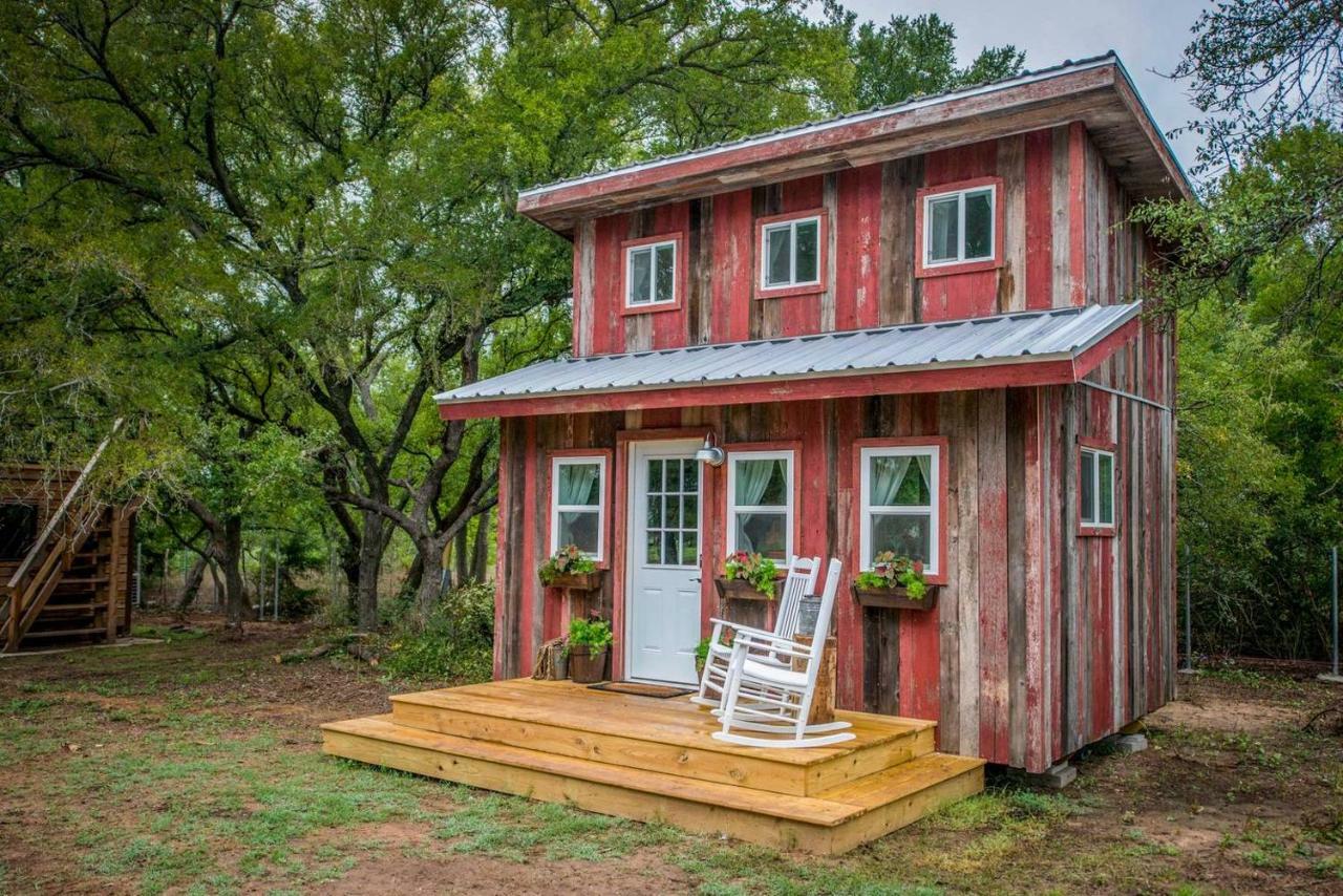 Cozy Cabin Little Red Hen 12 Min To Magnolia Waco Exterior foto